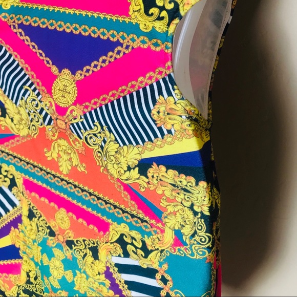 Bodycon Pattern Dress - Picture 5 of 6